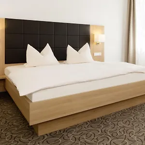 3* Hotel Lerner